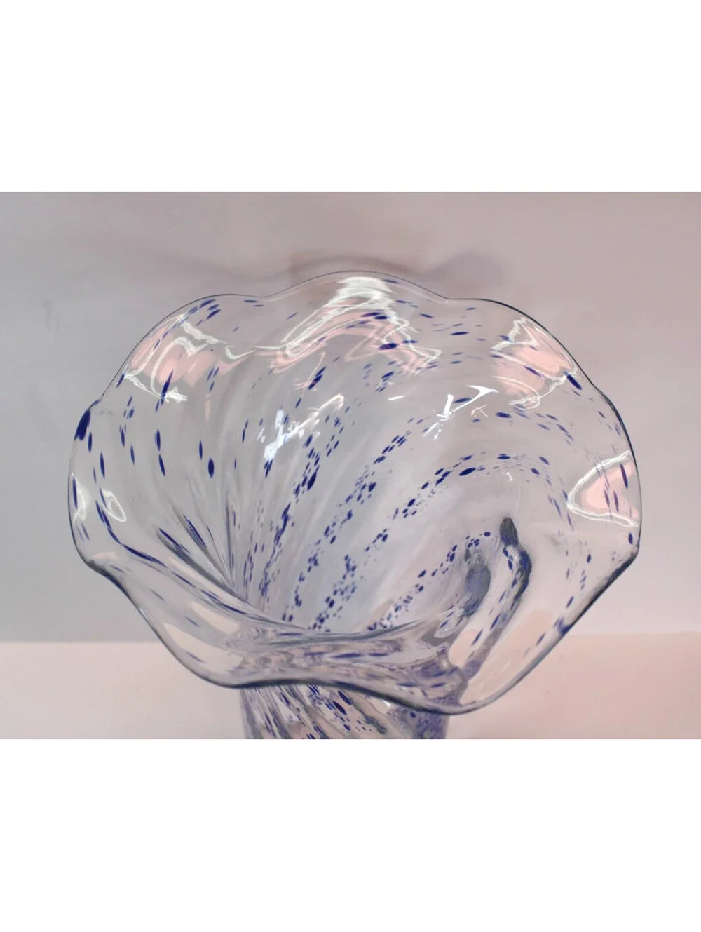 MCM Snowflake Twisted Vase Dalian Glass China 11x8